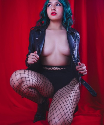 🌸💋 Я знаю, как подарить незабываемые моменты наслаждения и расслабления. Я живу в Москве и предлагаю широкий спектр услуг: классический секс, оральный секс, анальный секс, куннилингус, массаж и многое другое. Мои фото настоящие, убедись сам! 💯😘 Я гарантирую тебе полную конфиденциальность и удовольствие. Мои клиенты говорят, что я лучшая в Москве! Не упускай возможность испытать настоящий эротический взрыв вместе со мной. Жду тебя, мой красавчик! 🍒💦 Оксана