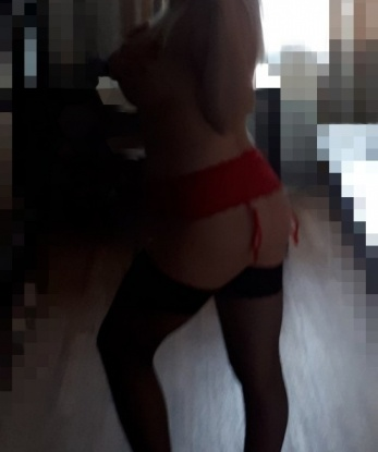 💋 С Москвы с любовью, я готова предложить тебе свои услуги, которые охватывают все твои сокровенные желания. ⭐️ От массажа до эротических игр - я знаю, как превратить наше свидание в незабываемое приключение. Мои фото не оставят тебя равнодушным, а отзывы только увеличат твою жажду встретиться со мной снова. 💕 Доверься мне и окунись в мир удовольствия, который я с радостью создам для тебя. 😉 Еличка